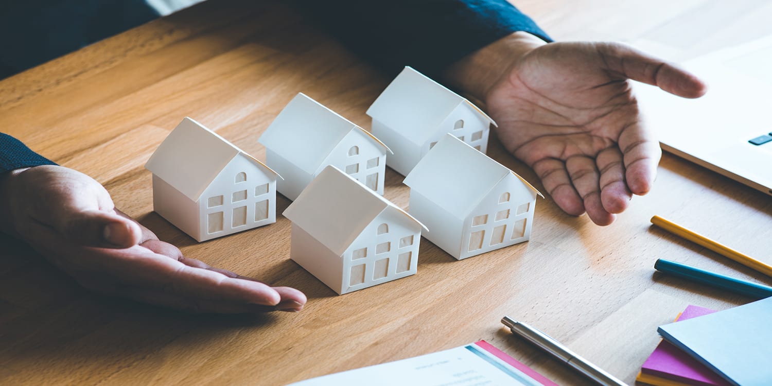 real estate investor with 5 houses, representing top 5 real estate investor priorities